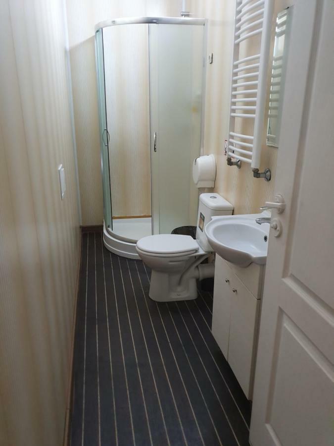 Come To Vilnius Hostel Self Check In Bagian luar foto