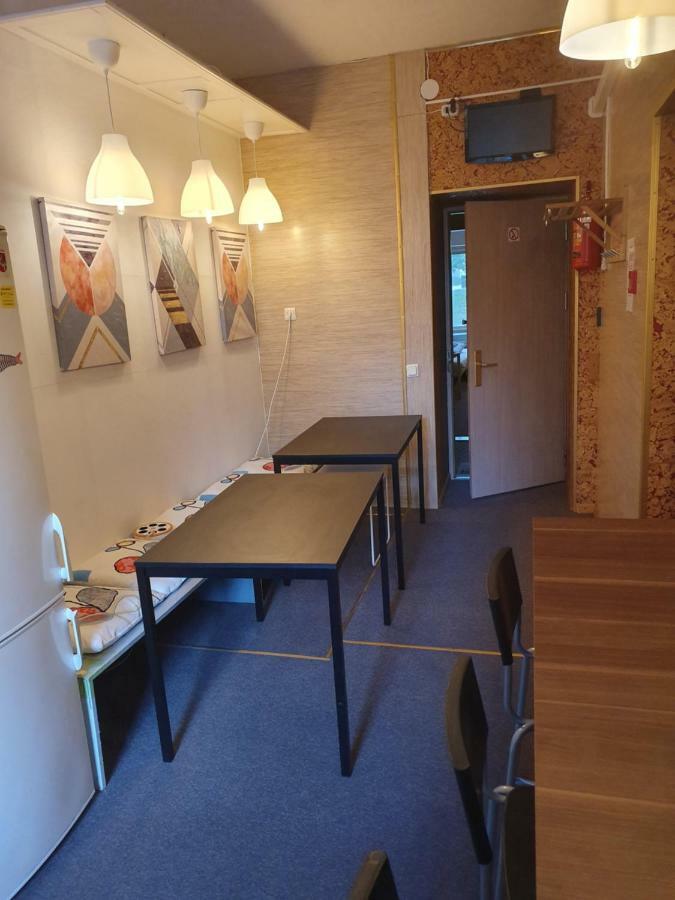 Come To Vilnius Hostel Self Check In Bagian luar foto