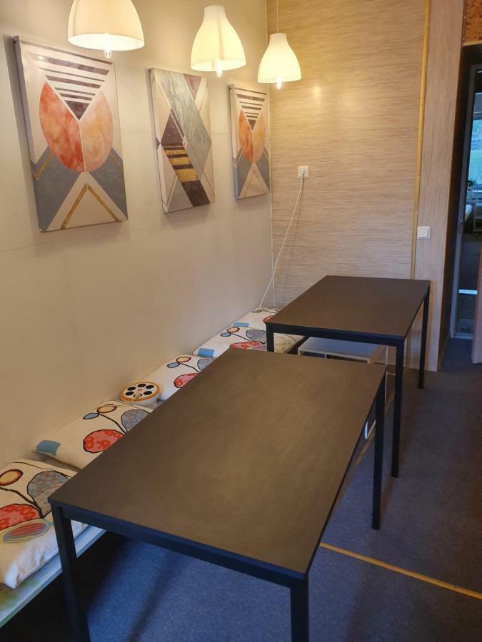 Come To Vilnius Hostel Self Check In Bagian luar foto